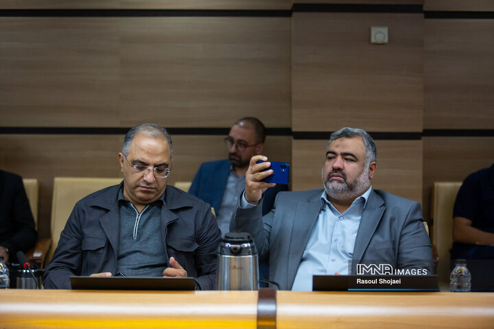 نشست مدیران شبکه بانکی استان اصفهان با اعضای کمیسیون اقتصادی مجلس