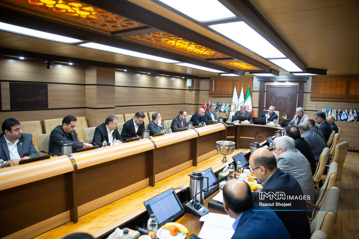 نشست مدیران شبکه بانکی استان اصفهان با اعضای کمیسیون اقتصادی مجلس