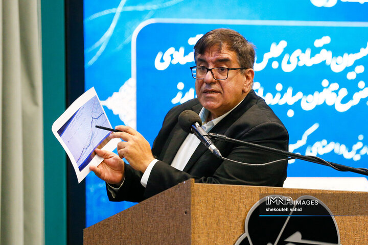 نشست کمیسیون اقتصادی مجلس و فعالان اقتصادی استان اصفهان