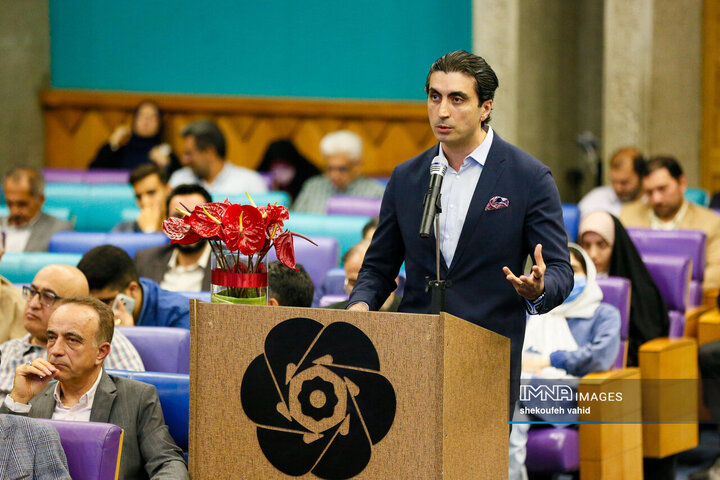 نشست کمیسیون اقتصادی مجلس و فعالان اقتصادی استان اصفهان