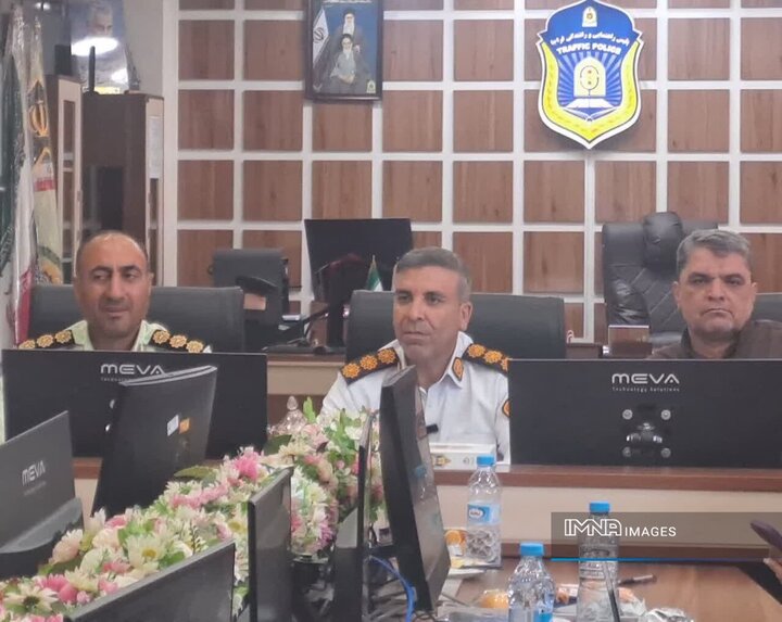 برخورد قاطع پلیس راهور فارس با تخلفات حادثه‌ساز و سد معبر
