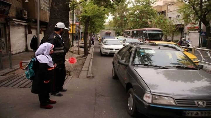 آماده‌باش مدیریت شهری برای کنترل ترافیک اطراف مدارس