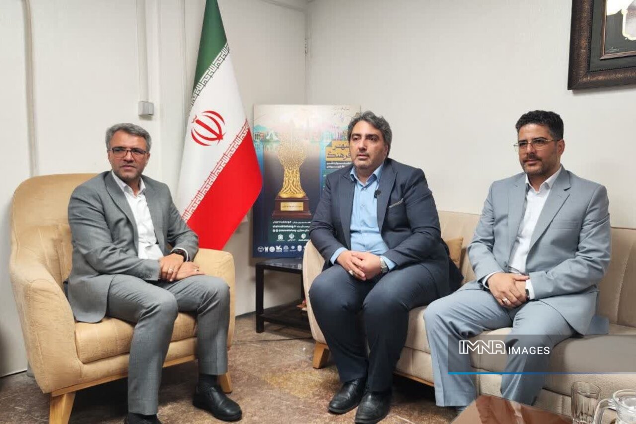 پوستر جشنواره ملی «شهر فرهنگ» رونمایی شد؛ ابتکار شهرداری بهارستان برای فرهنگ شهروندی
