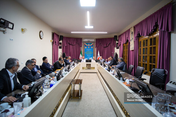 نشست اعضای کمیسیون اقتصادی مجلس و مدیران شهری اصفهان
