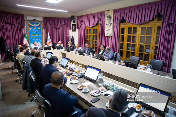 نشست اعضای کمیسیون اقتصادی مجلس و مدیران شهری اصفهان