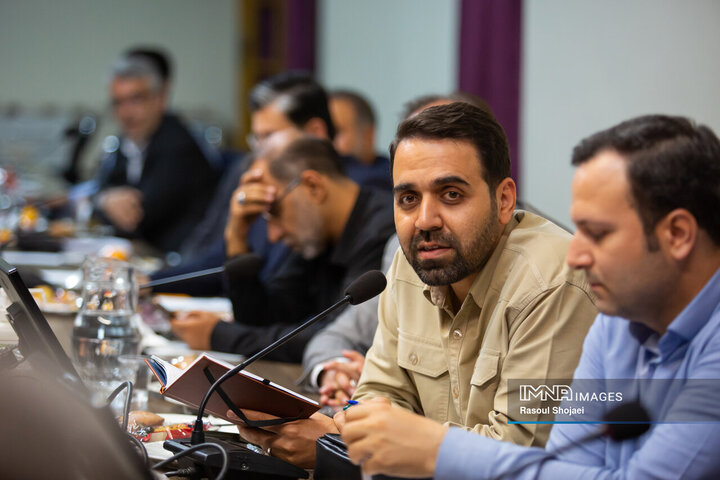 نشست اعضای کمیسیون اقتصادی مجلس و مدیران شهری اصفهان