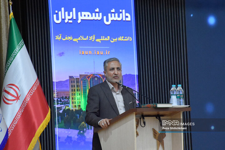مراسم تکریم و معارفه رئیس دانشگاه آزاد نجف‌آباد