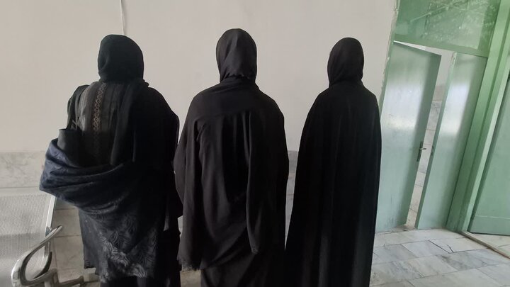 سرقت طلا و فروش انگشتر بدل/ ۳ زن سارق دستگیر شدند