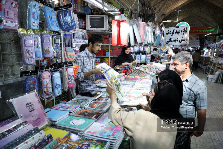 بازار لوازم التحریر همدان در آستانه سال تحصیلی جدید