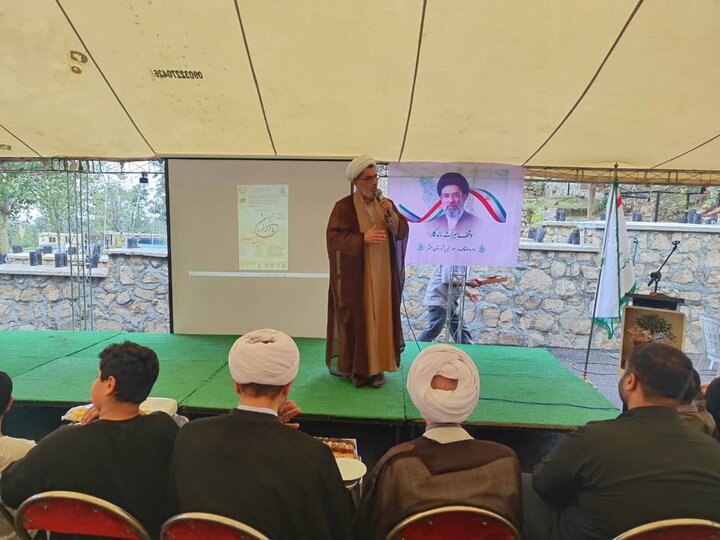 توزیع ۱۰۰ هزار بسته تحصیلی سال‌جاری بین دانش‌آموزان کم‌برخوردار کشور