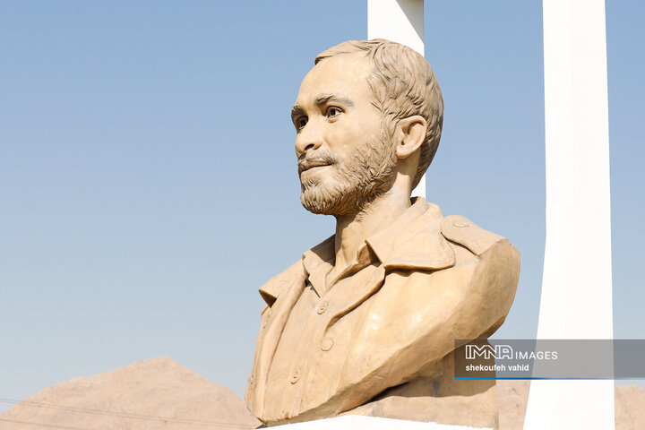 آیین رونمایی از سردیس شهید خرازی