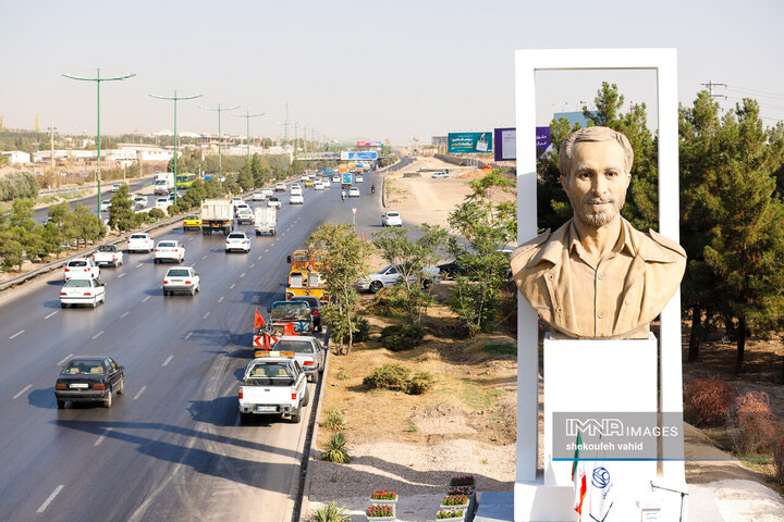 بزرگترین سردیس شهید کشور بهنام شهید خرازی در اصفهان رونمایی شد