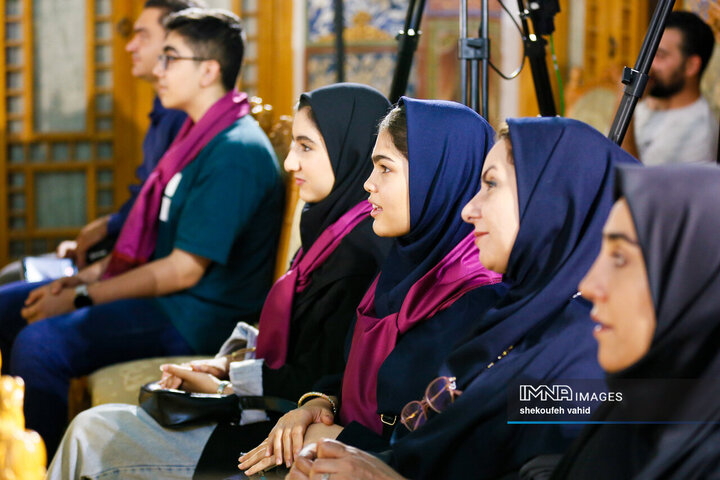 آیین رونمایی از پوستر سی و هشتمین جشنواره بین المللی فیلم های کودکان و نوجوانان اصفهان