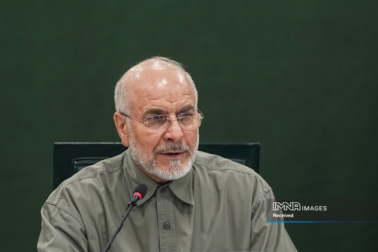 قالیباف: آمریکا برخلاف ظاهرش آسیب‌پذیر و در معرض خطر است