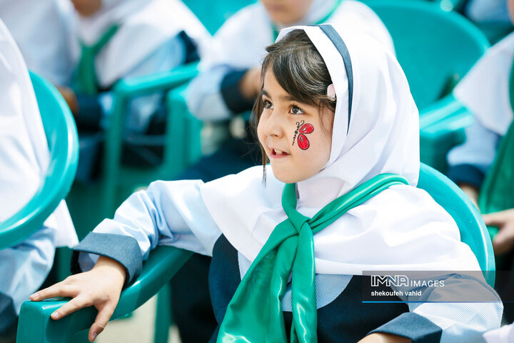 آیین استانی زنگ شکوفه‌ها