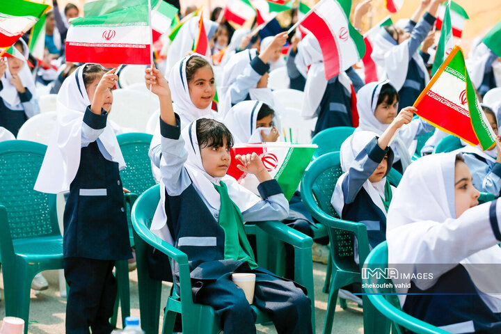 آیین استانی زنگ شکوفه‌ها