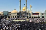 آیت‌الله سبحانی بر پیکر آیت‌الله شبیری زنجانی نماز اقامه کرد