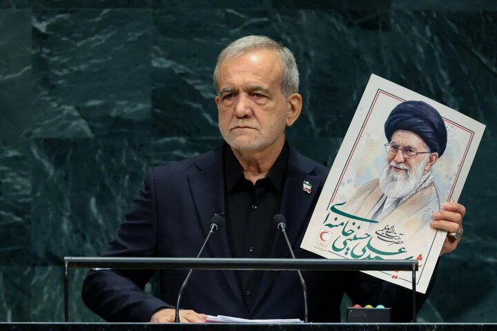 رئیس‌جمهور نشان داد ملت ایران در دفاع از استقلال خود اهل تسلیم نیست
