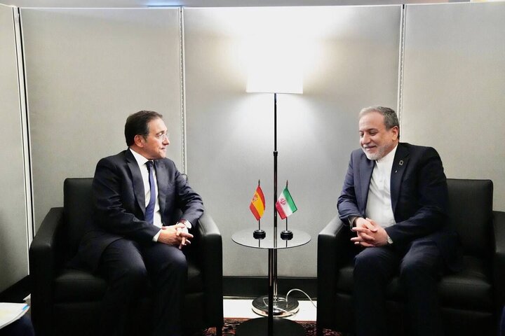 دیدار و گفت‌ وگوی عراقچی و وزیر خارجه اسپانیا در حاشیه نشست مجمع عمومی سازمان ملل متحد