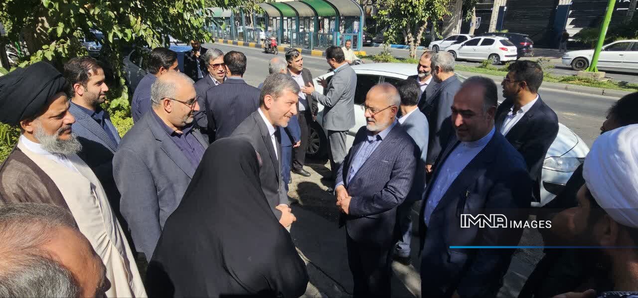 زنگ «مهر و مقاومت» در مدرسه نیکآیین ۲ منطقه ۴ اصفهان نواخته شد