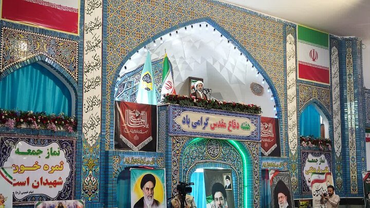 خدمت به مردم، سنگر مقابله با تهدیدهای دشمن است