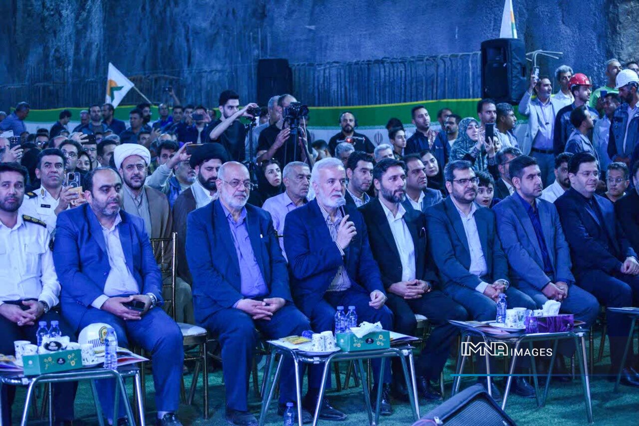 گام راهبردی در اتصال غرب شیراز به شبکه ریلی/سرمایه‌گذاری ۴۰ میلیون یورویی در هر کیلومتر