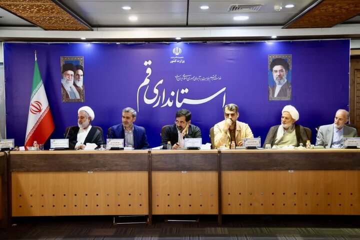 تأمین منابع فرودگاه قم از محل مولدسازی اراضی تصویب شد