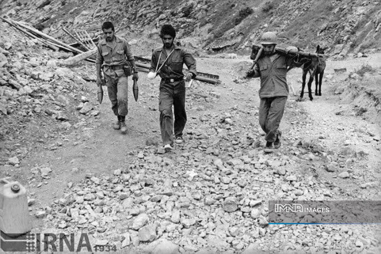 گیلانغرب؛ شهری که تانک‌ها پشت دروازه‌هایش ماندند