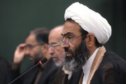انتقاد تند نقدعلی از حضور مقامات دولتی در سفارتخانه‌ها و جشن‌های دیپلماتیک