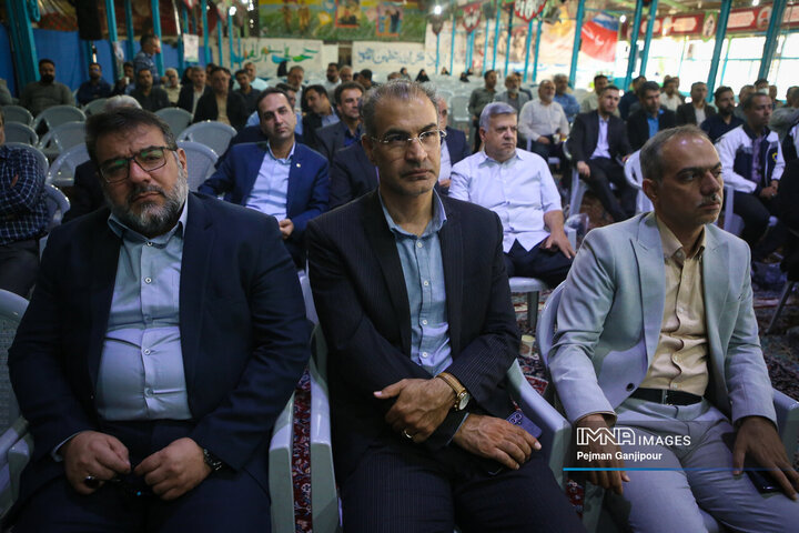 یادواره شهدای مخابرات و ۱۱۰۰ شهید کارمند استان اصفهان