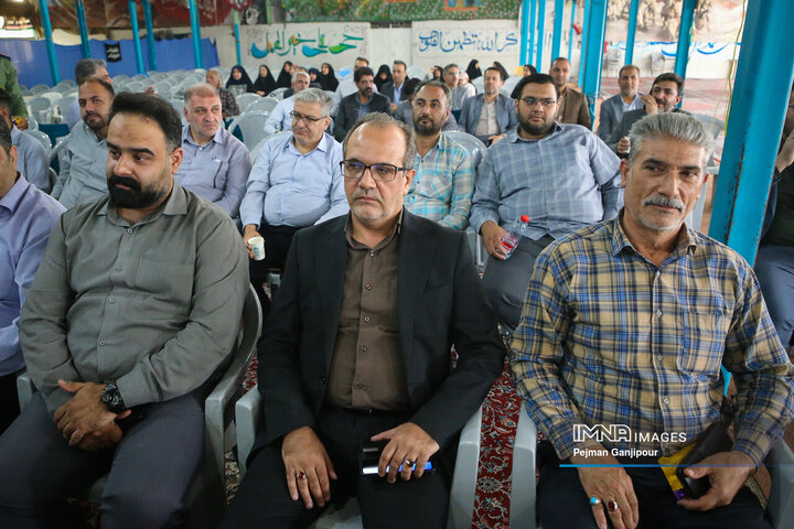 یادواره شهدای مخابرات و ۱۱۰۰ شهید کارمند استان اصفهان