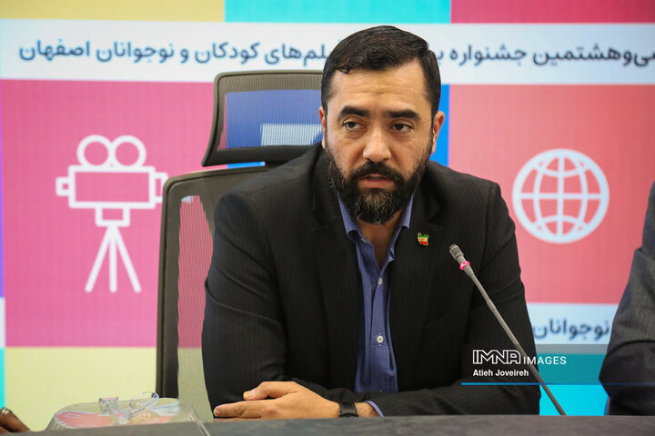 علیرضا خاکسار، مسئول کمیته برنامه‌های جانبی جشنواره