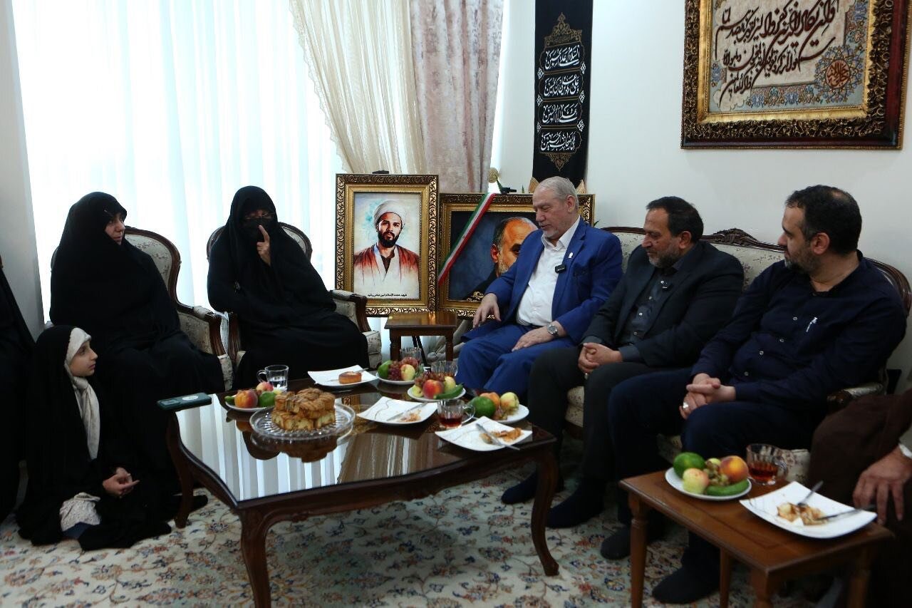 دیدار با خانواده سپهبد شهید غلامعلی رشید