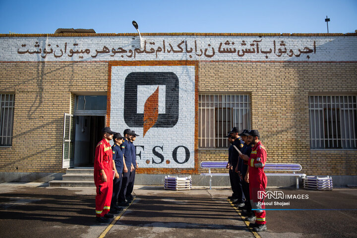 فرشتگان قرمزپوش