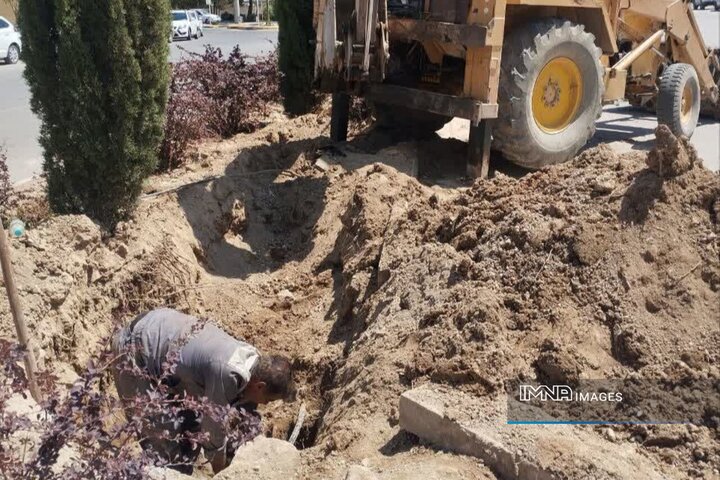 اصلاح شبکه آبیاری ۵ هکتار از پارک صفه برای کاهش مصرف آب