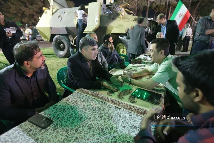گرامیداشت شهدای خدمت و ایثارگران شهرداری در دویست‌ودوازدهمین شب حضور مردم در خوراسگان