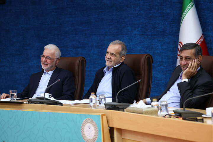 مدیریت شهری همپای اولویت‌های کشور؛ از احداث ۹۸۵ مدرسه تا تحویل ۴۴۰۰ دستگاه ماشین‌آلات