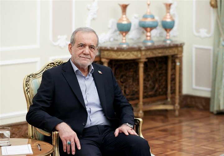 پزشکیان: مرز مانع توسعه روابط ایران و آذربایجان نیست