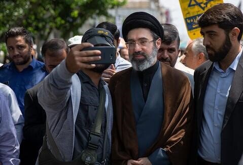 تحلیلی بر پیام رهبر انقلاب؛ از اعتمادبهنفس ملی تا به چالش کشیدن ناوگان آمریکا