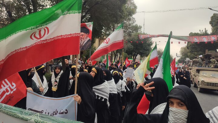 امروز نصف‌جهان میدان جانفدایان وطن است