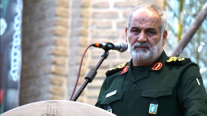 مشاور فرمانده هوافضای سپاه: دشمن به جنگ روانی روی آورده است