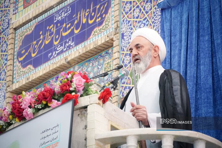 نظام اسلامی هرگز در برابر فشار دشمن تسلیم نمی‌شود
