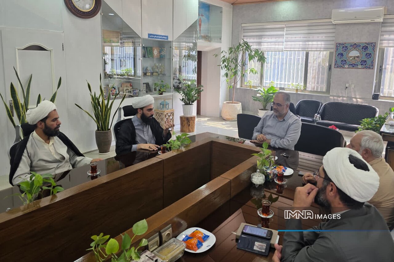 روایتگری در باغ رضوان؛ بازدید کارگروه امیر بیان از معراجالشهدا و حسینیه وداع