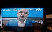 شهدا مسیر خدمت و ایستادگی را برای مسئولان روشن کرده‌اند