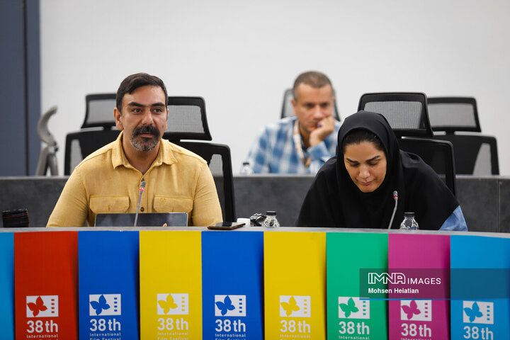 نشست هم‌اندیشی دبیر سی‌وهشتمین جشنواره فیلم کودک و اصحاب رسانه