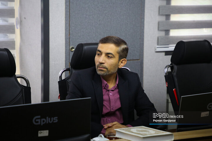 جلسه انجمن نهاد کتابخانه های استان اصفهان