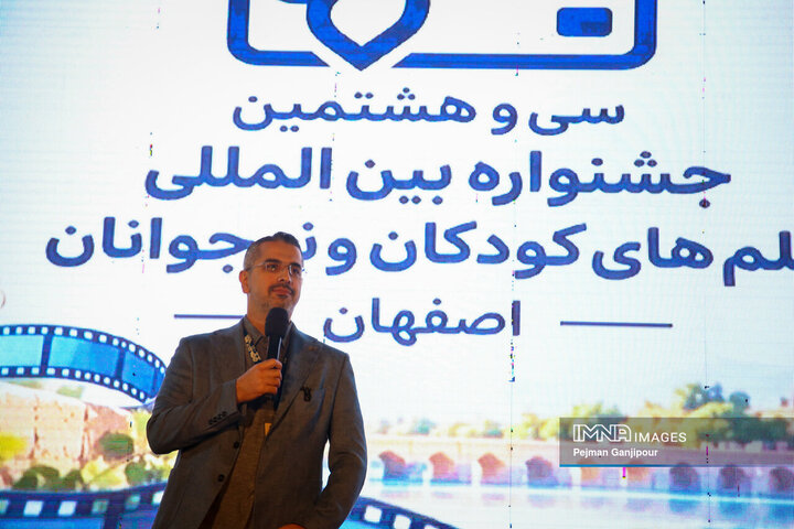 همراهی سی‌و‌هشتمین جشنواره فیلم کودک با حماسه حضور مردم در خیابان