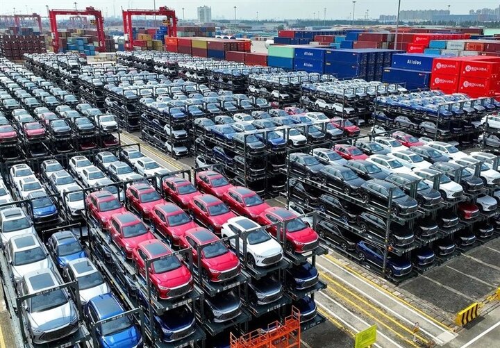 اجرای واردات خودرو ایرانیان مقیم، متوقف شد