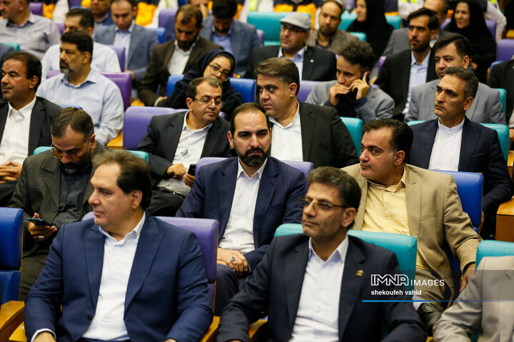 همایش تجلیل از نمونه‌های ترافیکی استان اصفهان