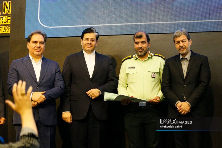 همایش تجلیل از نمونه‌های ترافیکی استان اصفهان